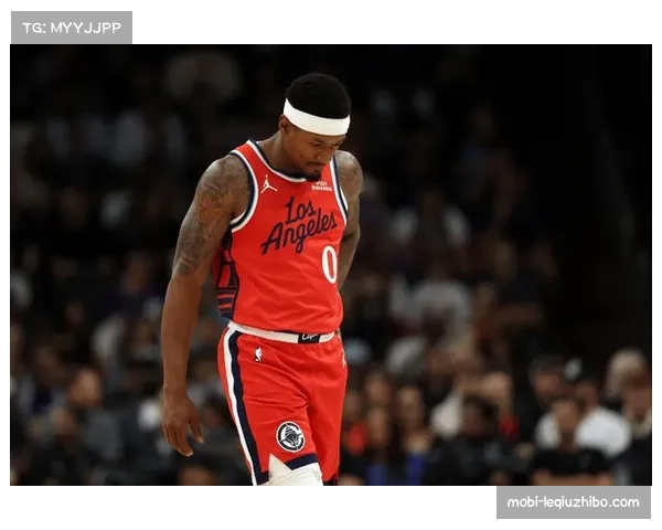 比尔左髋关节骨折赛季报销 快船后场火力遭遇毁灭打击 比尔左髋关节骨折赛季报销 快船后场火力遭遇毁灭打击