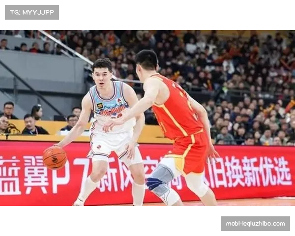 上海外援怀特塞德足底出现不适 与洛夫顿双双高挂免战牌